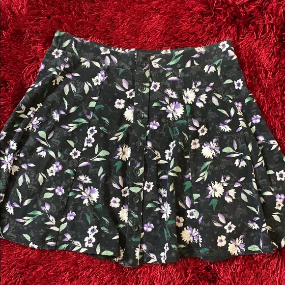 2 Flow Skirts. American Eagle and Joe B - Picture 2 of 6